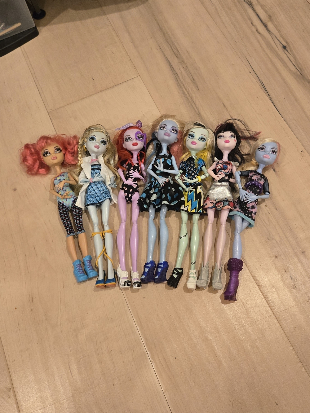 Monster-themed Fashion Dolls Set - Assorted Colors